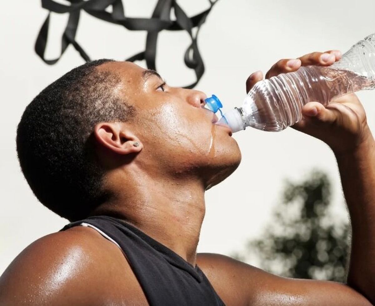 راهکارهای هیدراته ماندن در ماههای سرد | چرا در پائیز باید آبرسانی کنیم؟