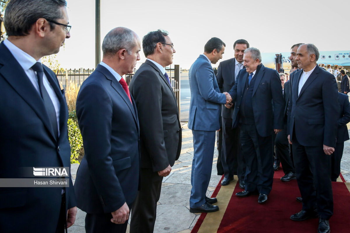 استقبال رسمی مخبر از نخست‌وزیر سوریه