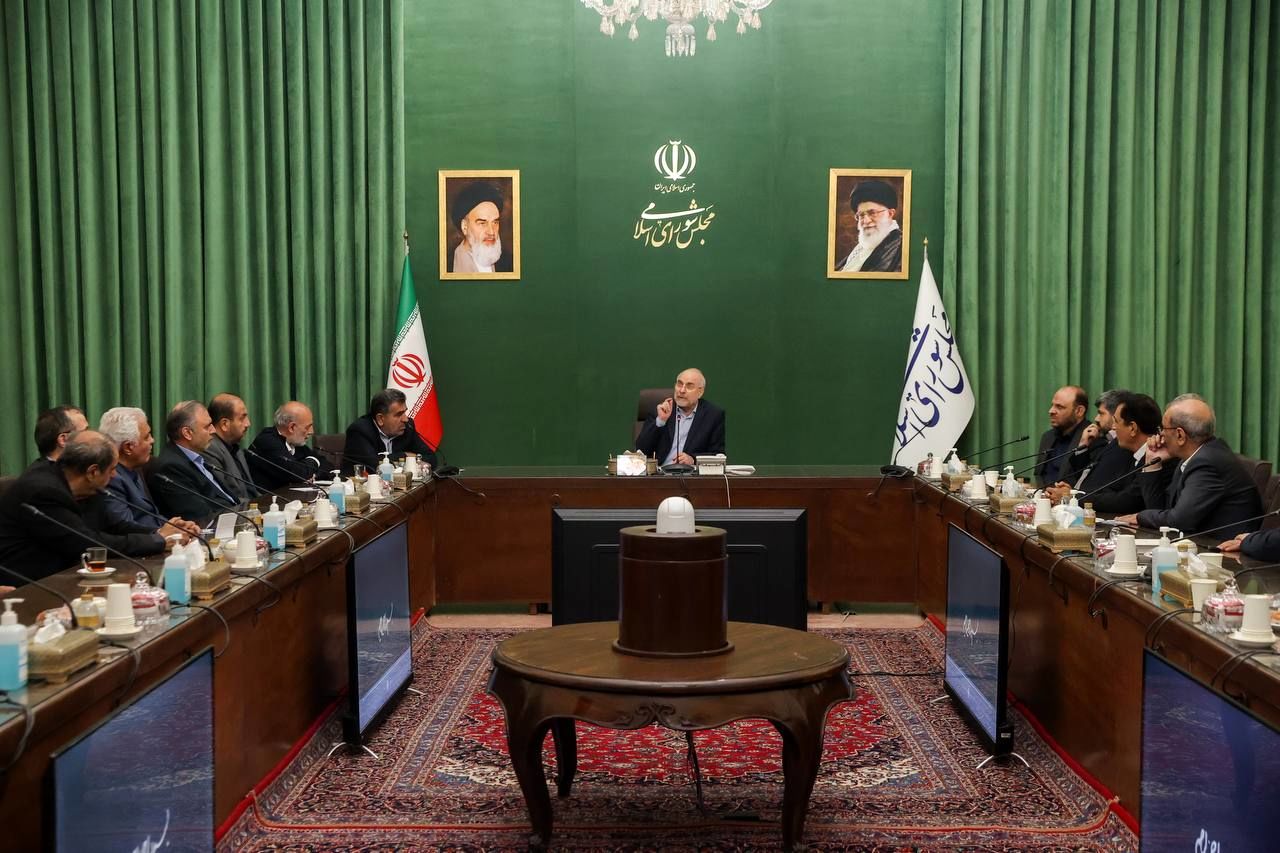 قالیباف: بار جنگ اقتصادی در حوزه تولید ثروت و تولید خدمات بر دوش کارگران است
