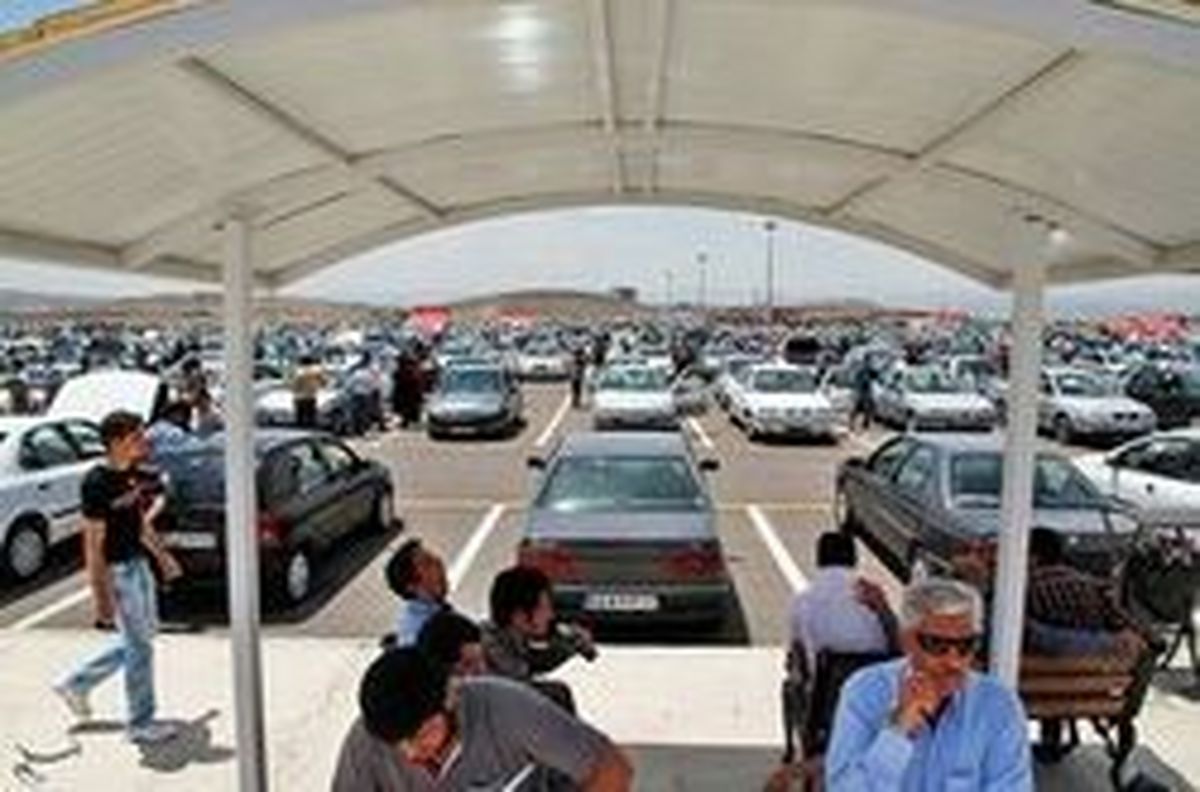 خودروسازان باید خودروها را با چهقیمتی عرضه کنند؟