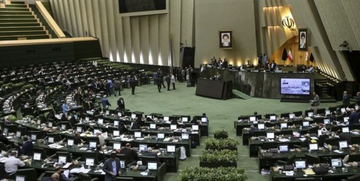 ورود کارچاقکنها به مجلس ممنوع
