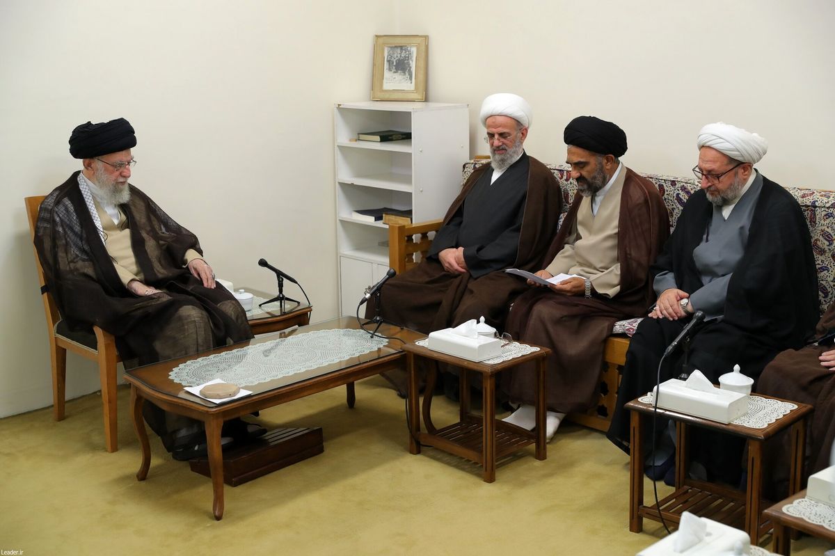 در انتقال سخنان ایشان ذائقه مخاطبان و اتقان مطالب لحاظ شود/ جامعه به اخلاق، معنویّت و توجّه امثال آیت‌الله ناصری احتیاج دارد