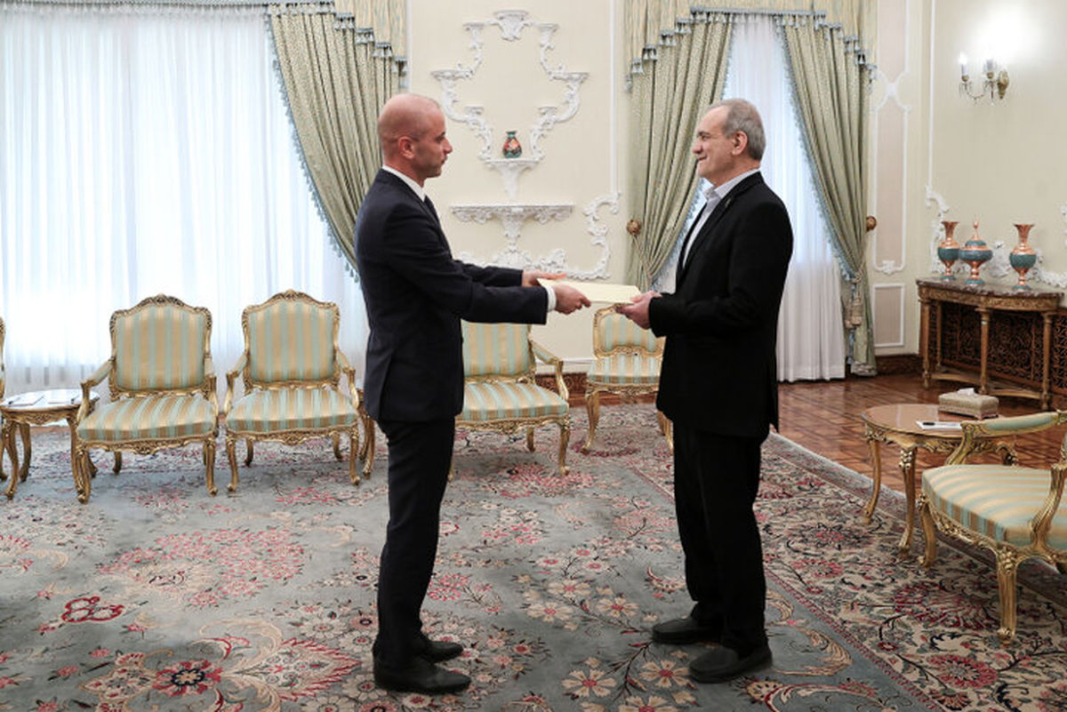 پزشکیان: روابط ایران و لبنان صرفاً مناسباتی سیاسی نیست