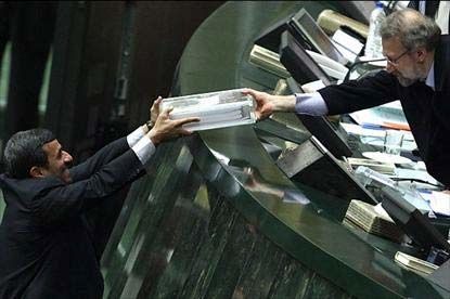 ۲۹۵ روز تاخیر در ارائه لایحه چالش‌برانگیز+اینفوگراف