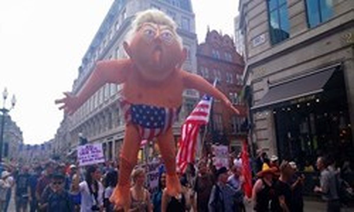 طرحهای عروسکی جالب لندنیها برای اعتراض به ترامپ