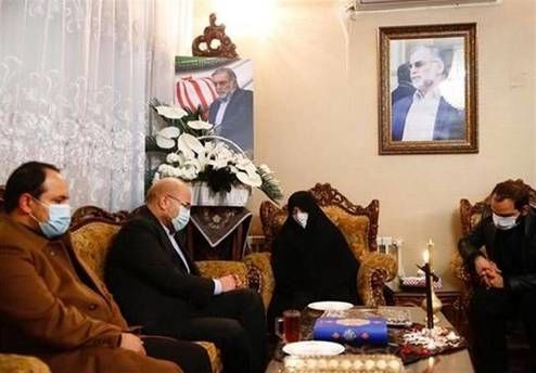 عکس: قالیباف با خانواده شهید محسن فخری زاده دیدار کرد