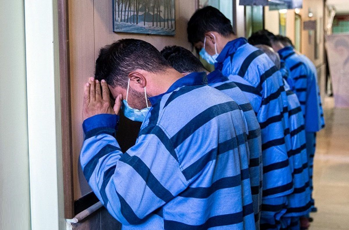 دستگیری در استانبول، اعتراف در تهران