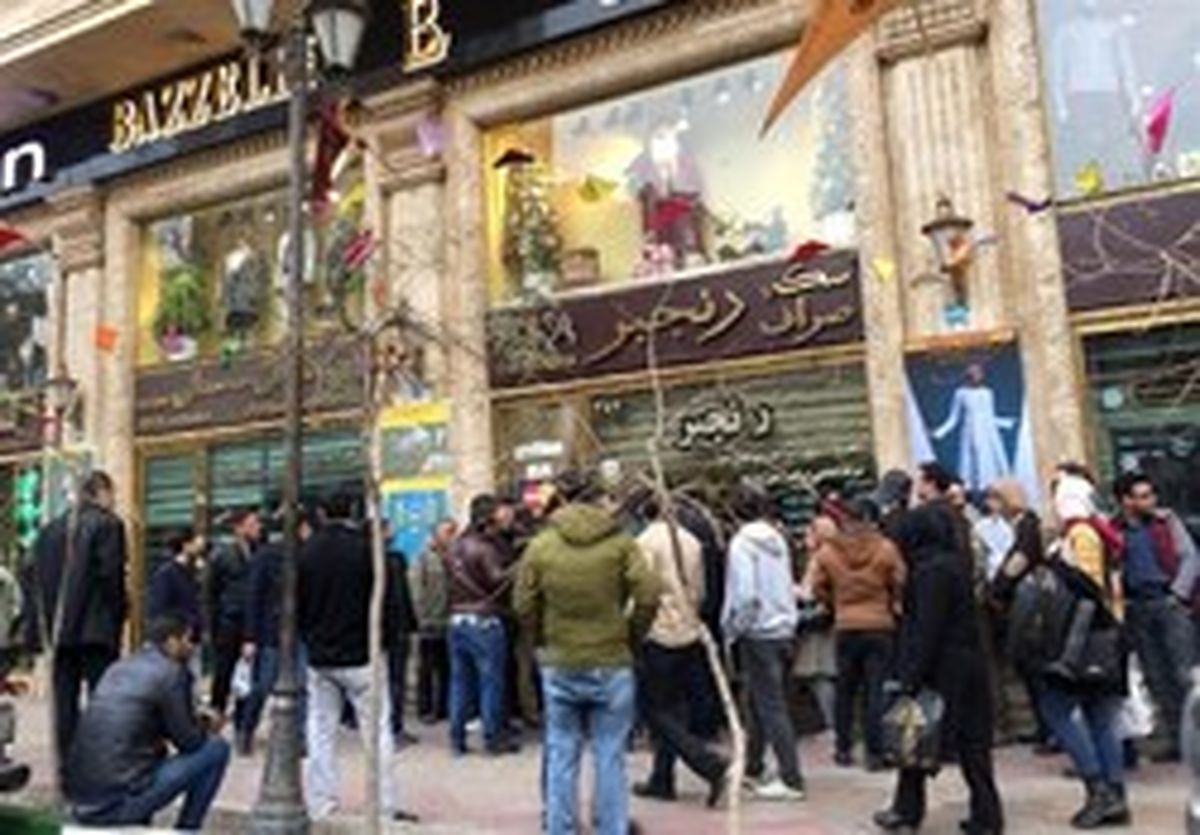 بازگشت دلار به کانال ۵۰۰۰ تومان
