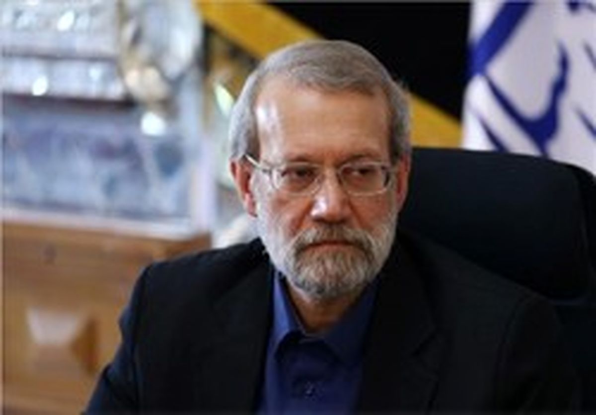 حضور لاریجانی در گفتوگوی زنده تلویزیونی