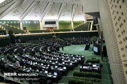 تعهدات دولت برای قراردادهای منعقده ۹۷، سال آینده لازم‌الاجراست