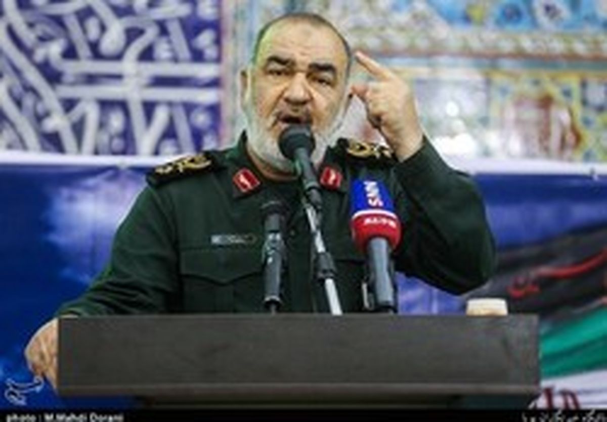 جانشین فرمانده کل سپاه: از تحریمها عبور میکنیم