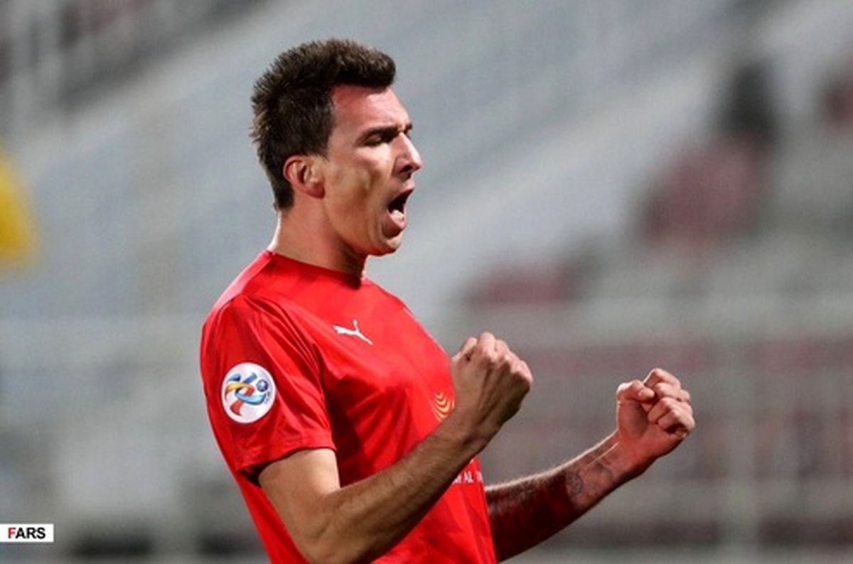 ژست های گل محمدی در شب تلخ سرخپوشان +تصاویر