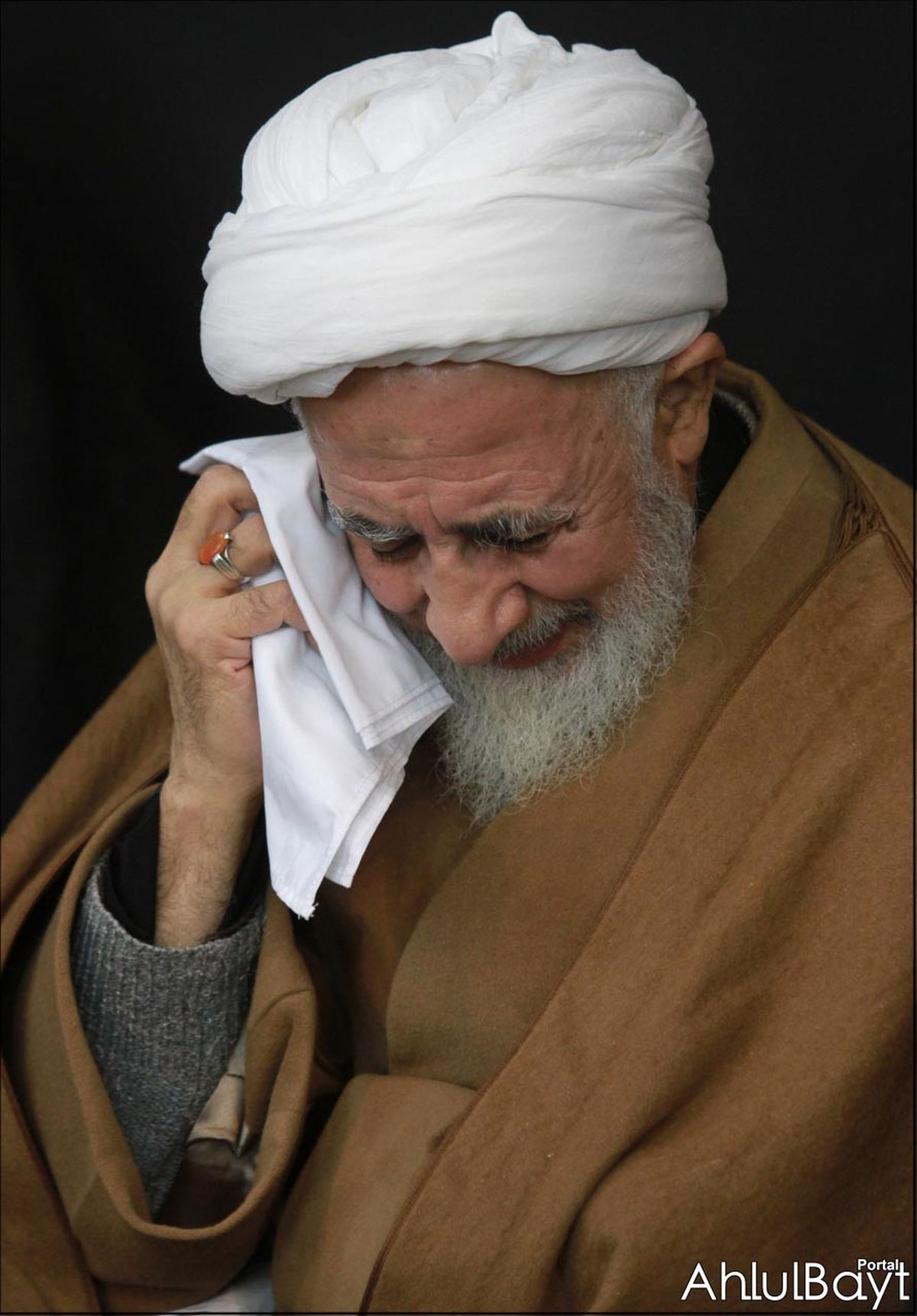 سخنرانان ما تفسير قرآن را بگويند/عزاداري را باید هم عترت بپذيرد هم قرآن