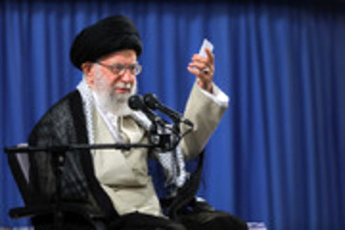 انتقاد رهبر انقلاب از رفتار با جوانانی که در خارج تحصیل کردهاند +فیلم