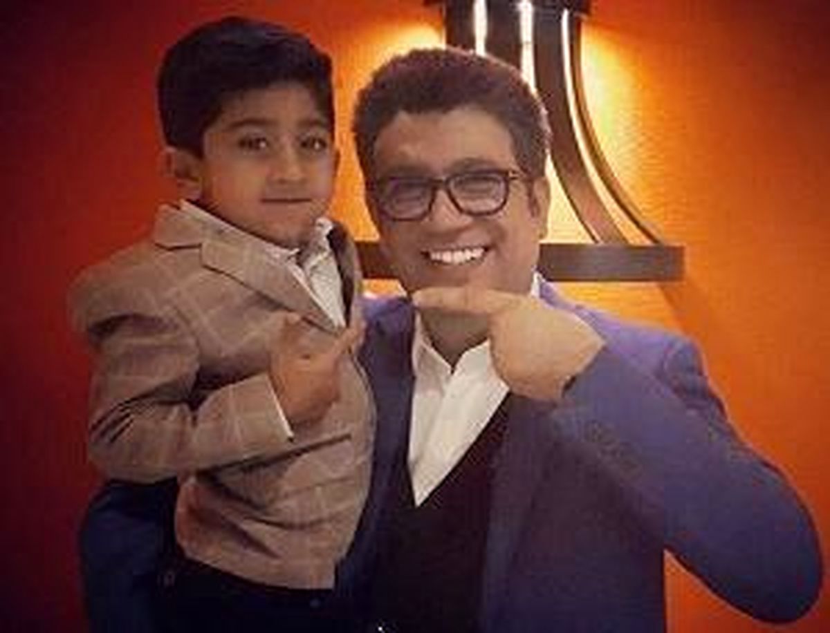 عکس: سلطان کچلیکِ ایران در آغوش مجری سرشناس!