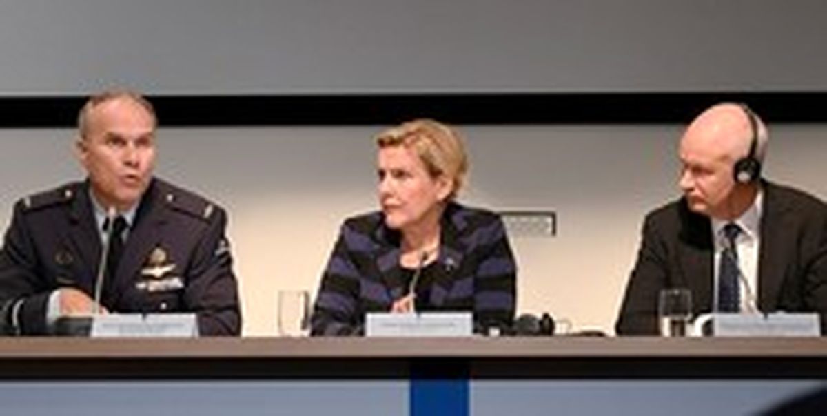 وزیر دفاع هلند: در جنگ سایبری با روسیه هستیم