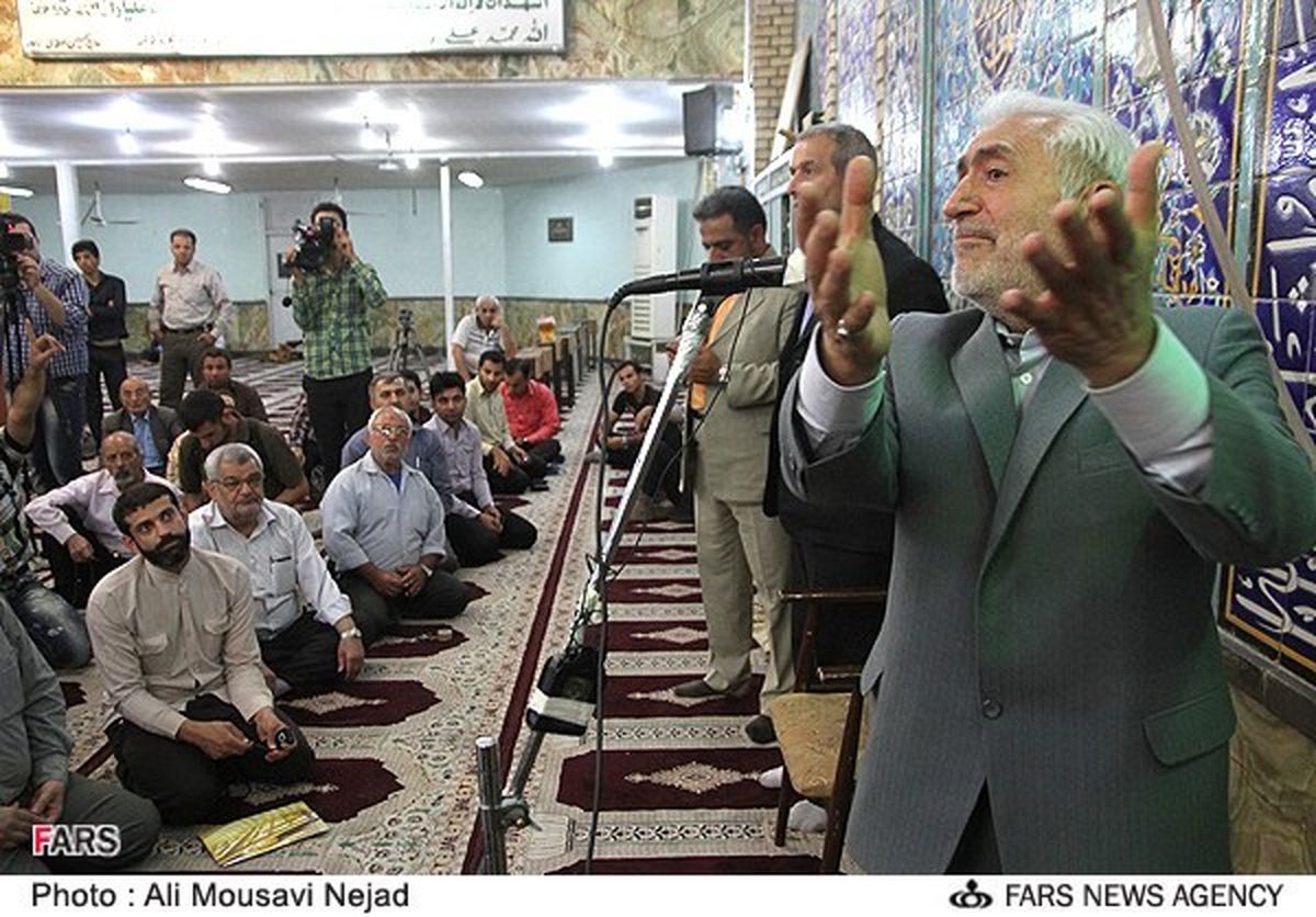 ژست جالب غرضی در اهواز!/ عکس