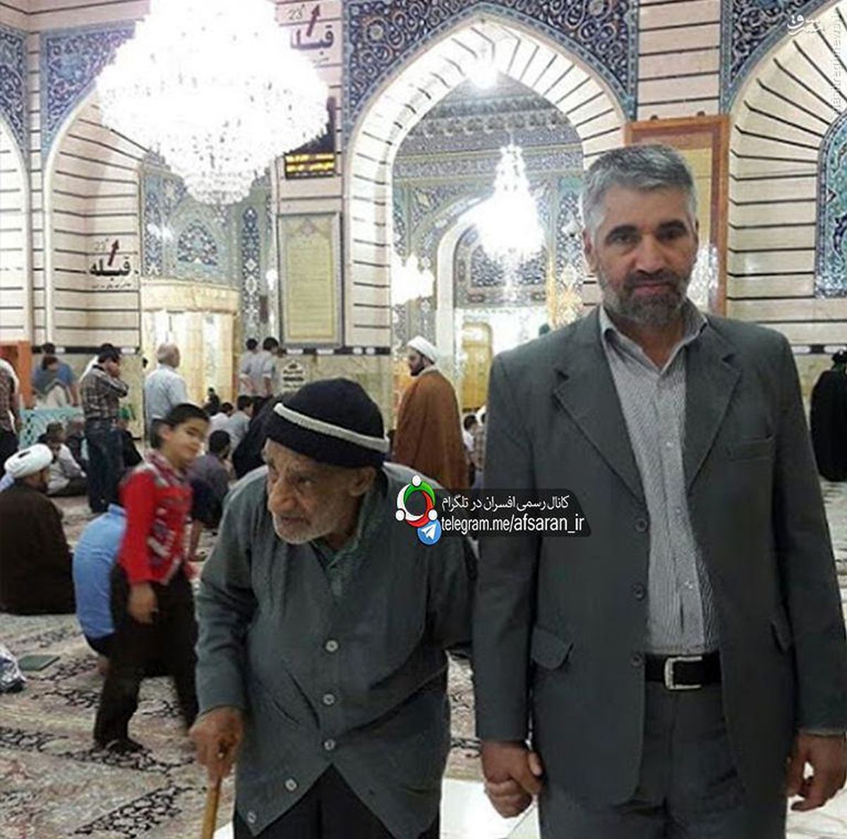 عکس: سردار فضلی و پدرشان در حرم حضرت معصومه(س)