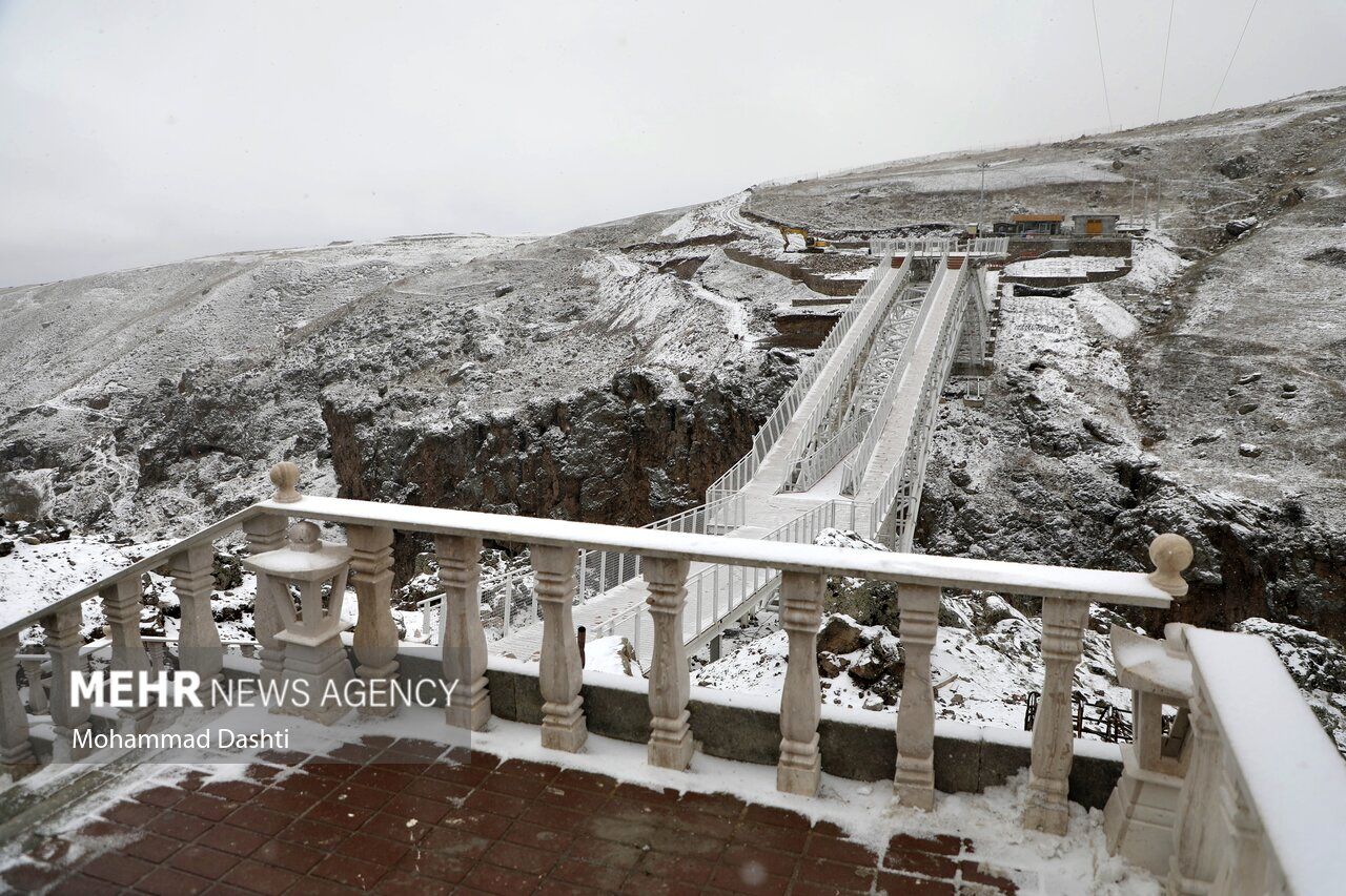 تصاویر: بارش برف بهاری در سرعین