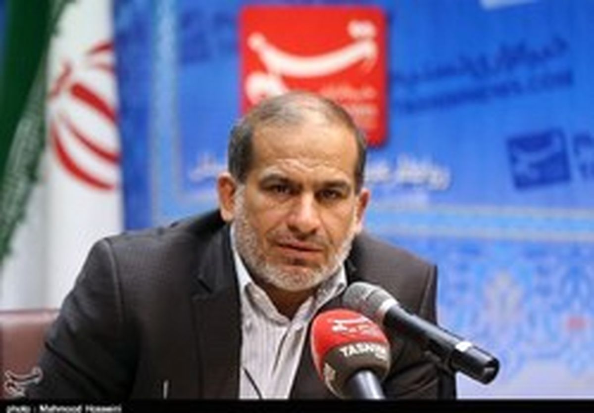 پاسخ رهبر انقلاب به سوال «من کیستم»