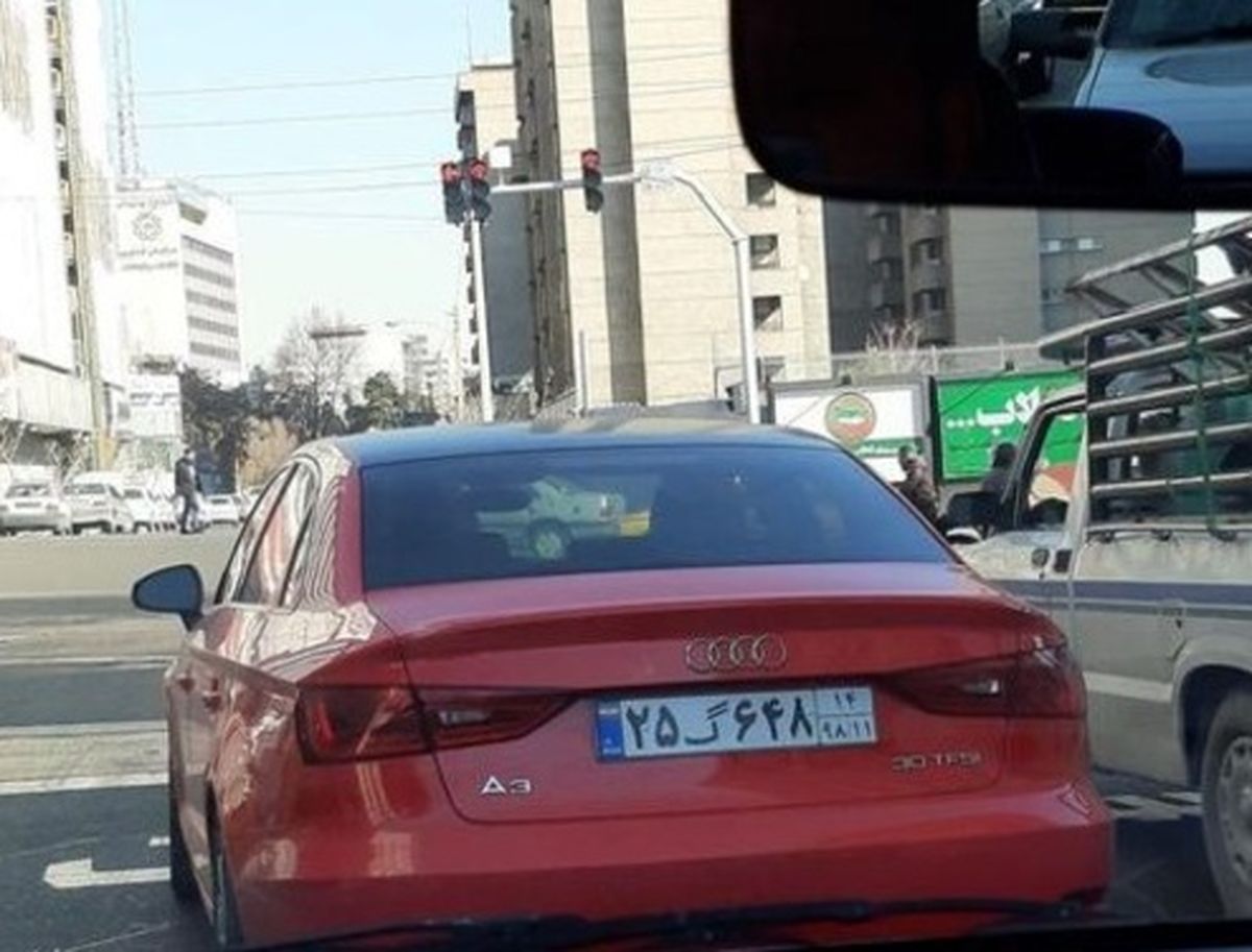 خودرو لاکچری ۴ میلیارد تومانی در خیابانهای ایران +عکس