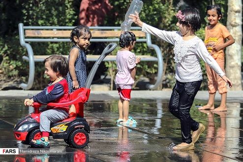 تصاویر: سرگرمی خاطره‌انگیز خانواده‌های اصفهانی