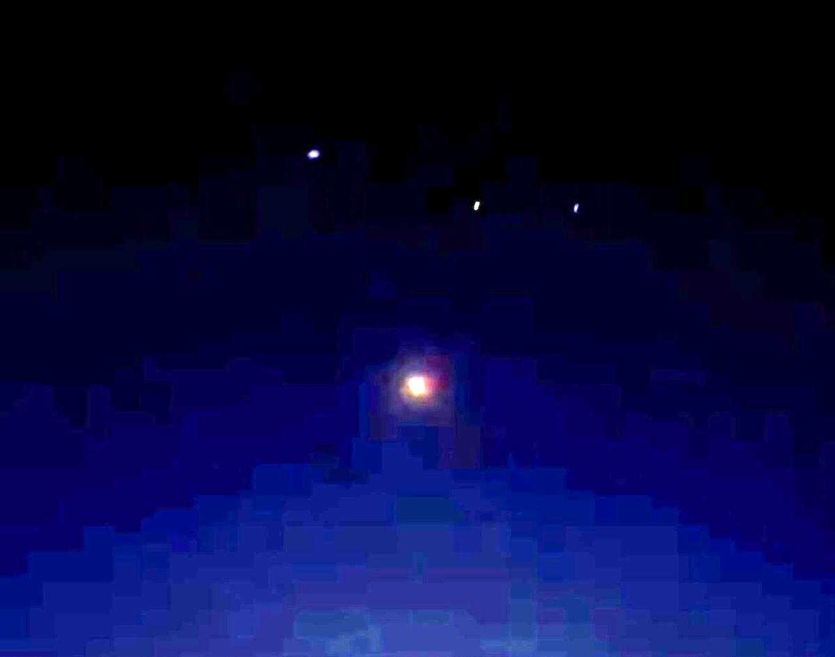 پدافند سنندج یک ریزپرنده را ساقط کرد