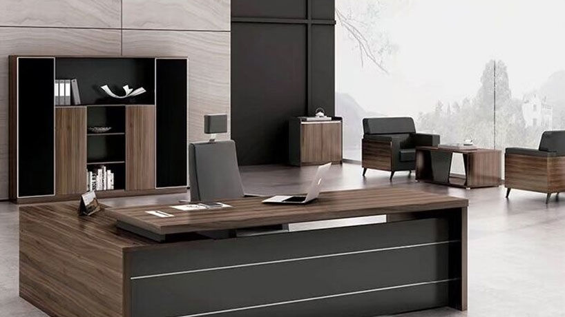 میز اداری را به چه وسایلی دکور کنیم؟