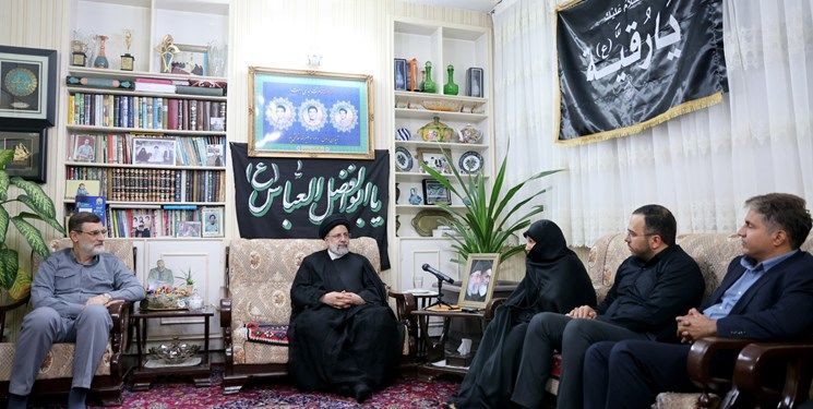  خانواده شهدا پرچم‌داران جنگ اراده‌ها هستند / خانواده شهدا در عرصه جهاد تبیین بسیار اثرگذارند