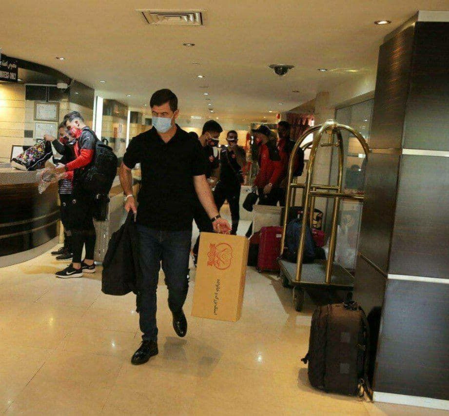 درخواست جالب کاپیتان هواپیما از کریم باقری +فیلم