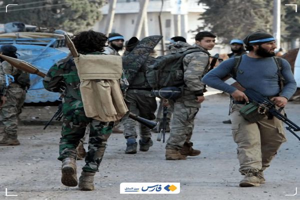 حمله عناصر جولانی به تظاهرات کنندگان مسالمت‌جو