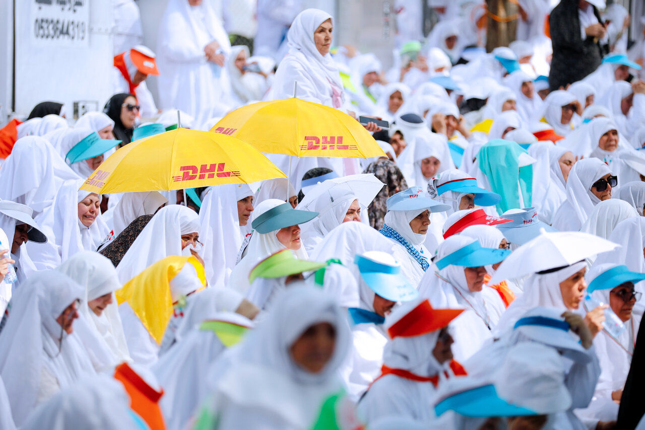 تصاویر: دعای عرفه در صحرای عرفات