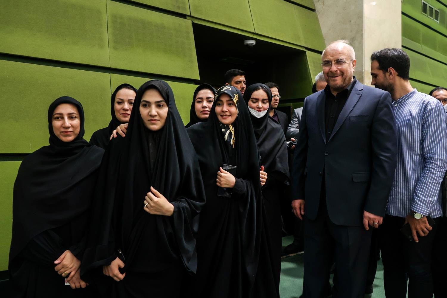 حضور قالیباف در جمع خبرنگاران پارلمانی