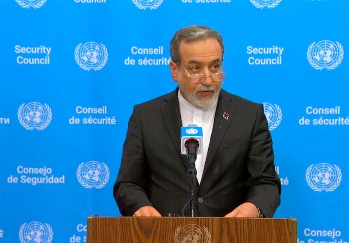 عراقچی: آمریکا به دیپلماسی، خیانت و تروئیکای اروپایی آن را دفن کرد