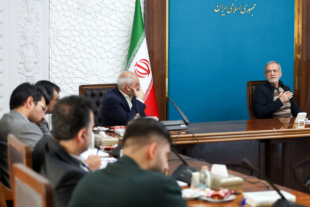 پزشکیان: حل چالش انرژی با راهکارهای متنوع و مشارکتمحور دنبال میشود