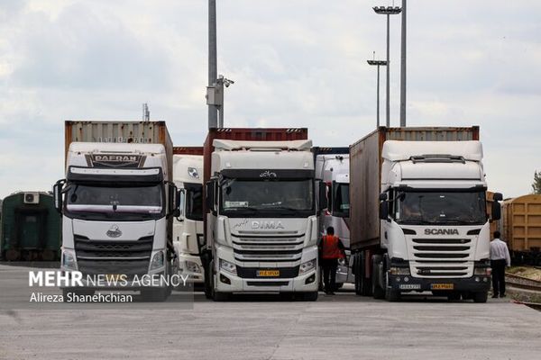 توزیع لاستیک دولتی و روغن برای این رانندگان |  برای خرید لاستیک دولتی به این آدرس مراجعه کنید