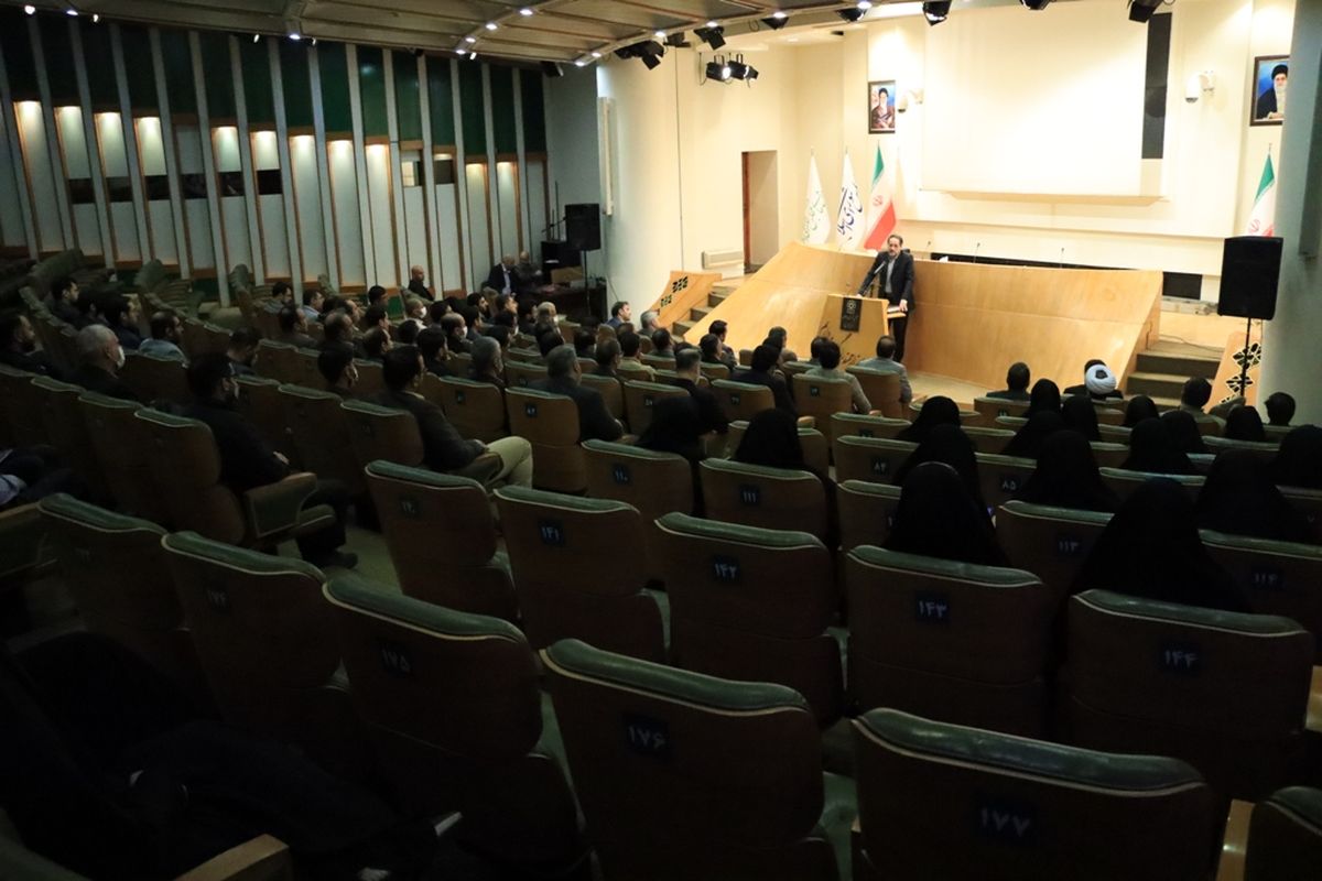 مهار تورم و رشد تولید، نقشه راه سال 1402 است