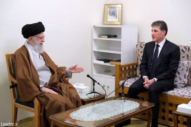 رهبر انقلاب خطاب به بارزانی: «جامعه کُردی» جزو ما هستند