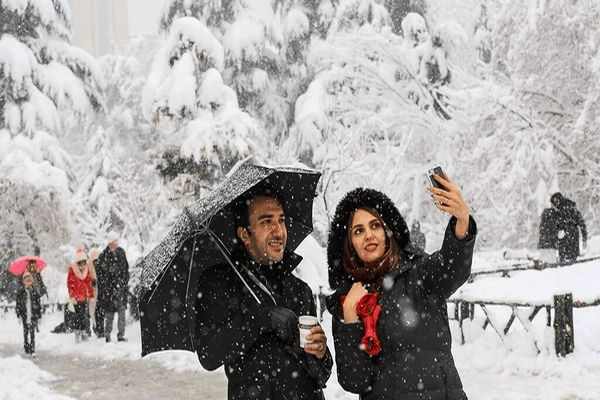 تهرانی‌ها منتظر برف باشند