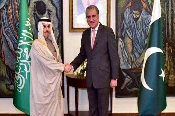 سفر وزیر خارجه عربستان به پاکستان برای آشتی میان واشنگتن و اسلام آباد 