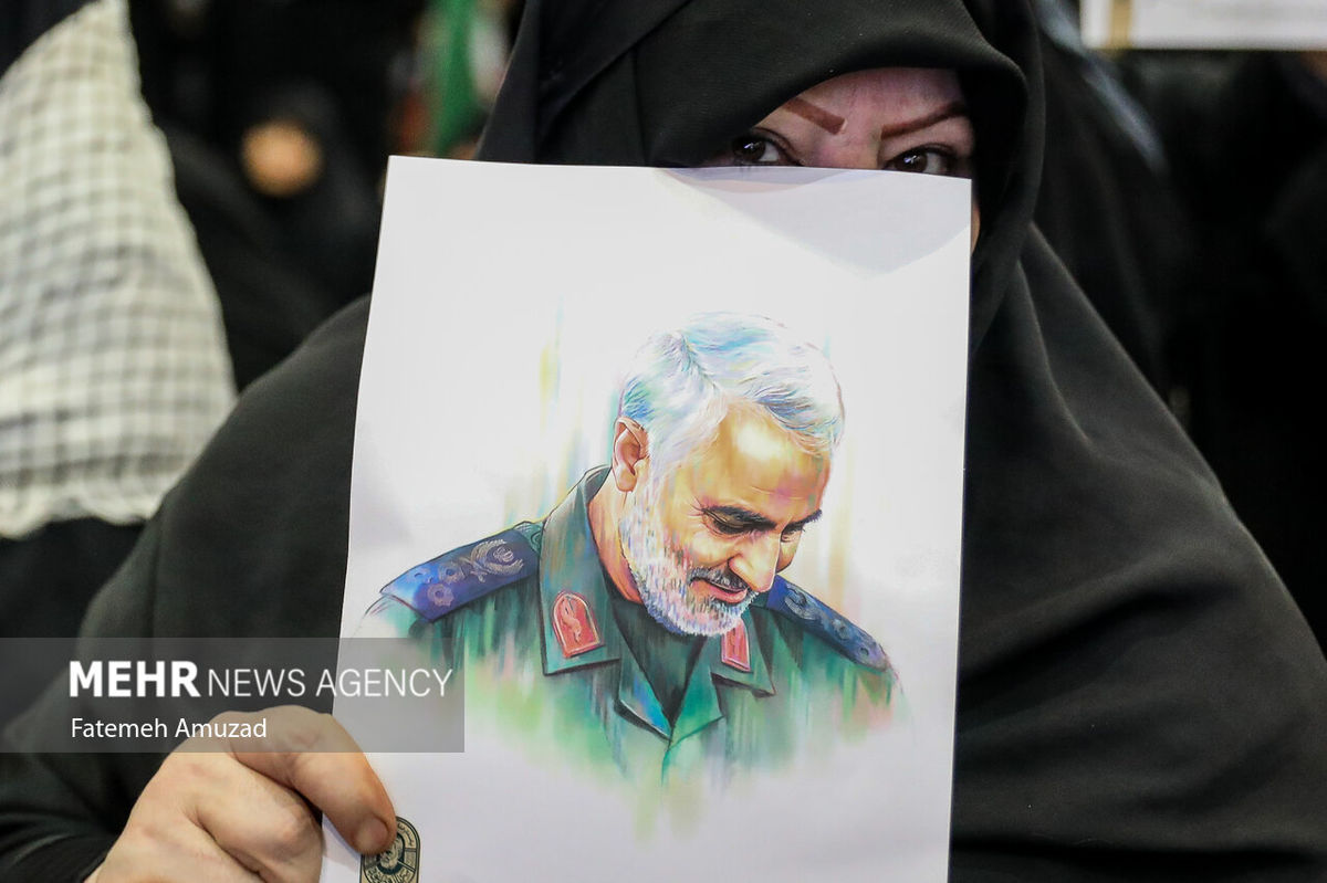 تصاویر حضور شهید حاج قاسم سلیمانی در کاخ صدام!