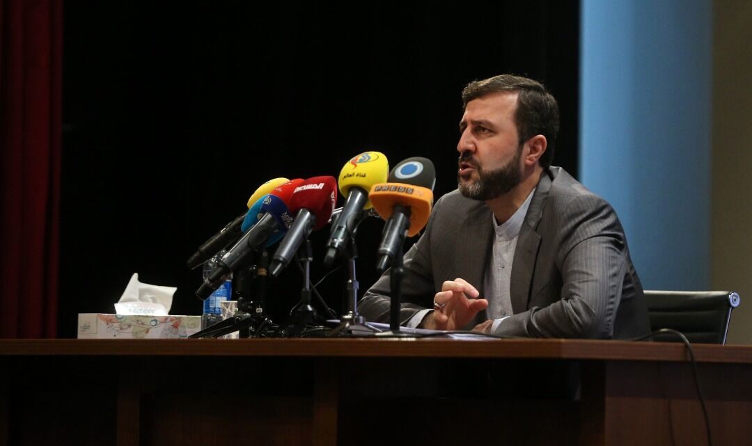 غریب‌آبادی: ۲۰ نفر ایرانی به بهانه دور زدن تحریم‌ها در آمریکا زندانی هستند 