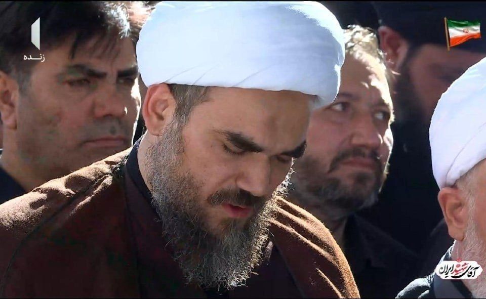 فیلم نماز بر پیکر زهرای کوچولو و قابی دردناک از پدر 