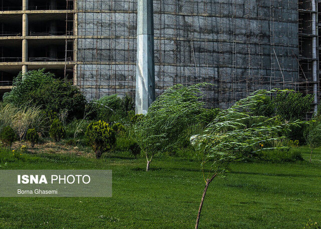 وزش باد نسبتا شدید در تهران؛  امروز و فردا