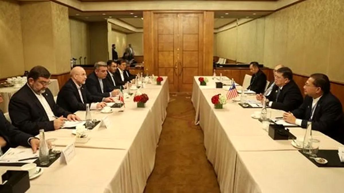 قالیباف: اولویت رهبری، دولت و مجلس ایران ارتباط با کشورهای اسلامی و همسایه است