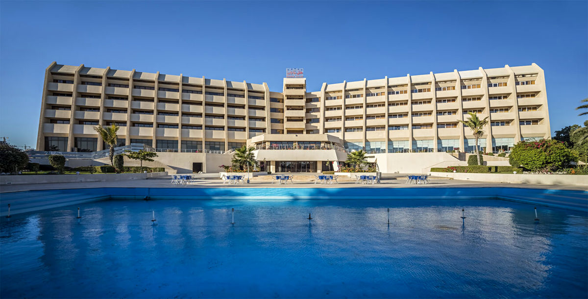 عمر ساختمان هتل شایان کیش
