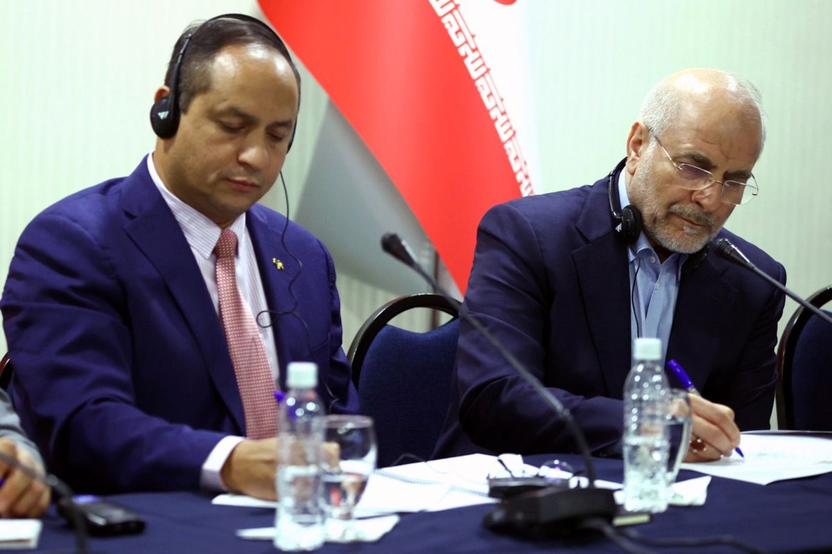 استقبال گرم دانشجویان ونزوئلایی از سخنرانی رئیس مجلس