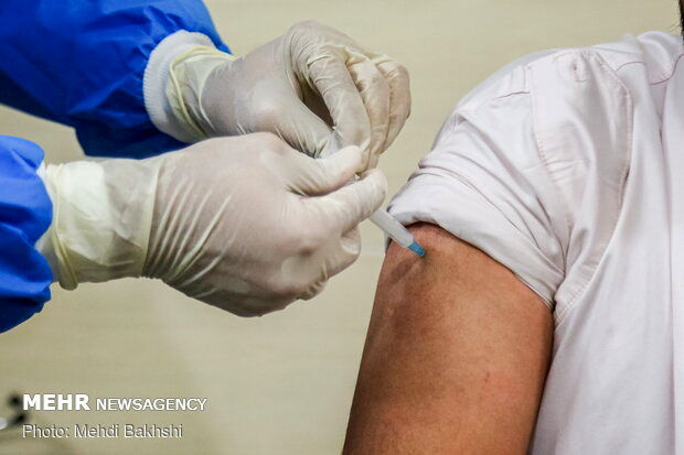 ثبت نام سالمندان برای واکسن کرونا صحت دارد؟