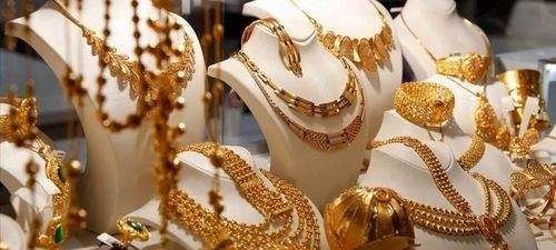 غافلگیری شبانه با قیمت سکه و طلا ۳ اسفند ۱۴۰۴ | قیمت طلای ۱۸ عیار اعلام شد