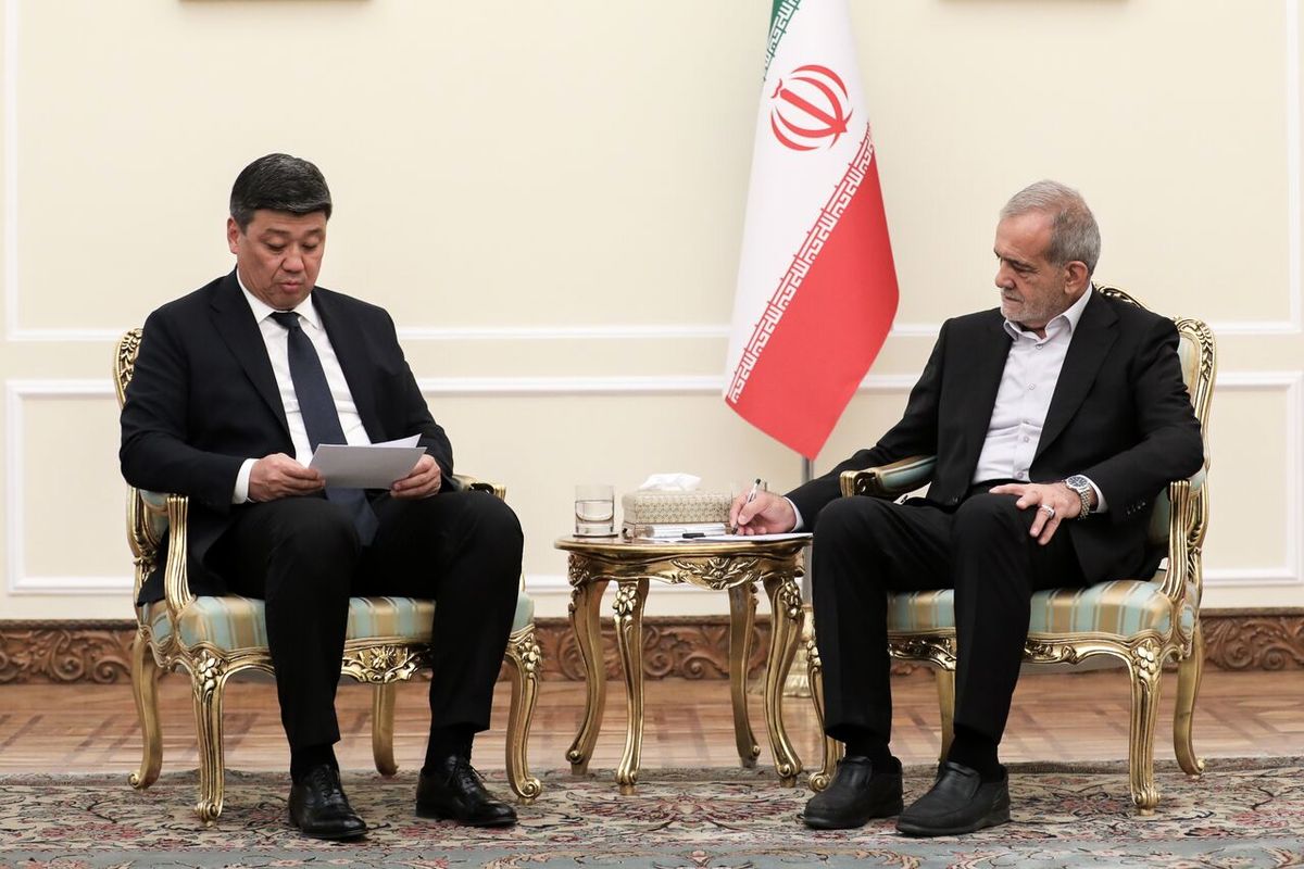 در دیدار معاون نخست وزیر قرقیزستان /پزشکیان: آماده همکاری اقتصادی، تجاری، صنعتی و آموزشی با قرقیزستان هستیم